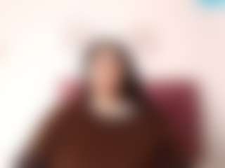 Live cam show with RadiantGoddes - Living Room on CamwithHer