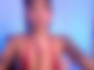 Live cam show with Sandra - Shaved Pussy on Camsoda