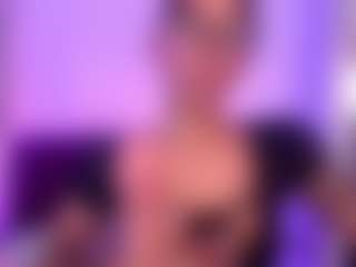 Live cam show with Sandra - Squirt on Camsoda