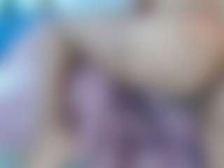 Live cam show with skynnynasty - Bikini on Gym Cam Girls