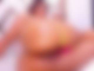 ZafiraHot MILF webcam performer live streaming