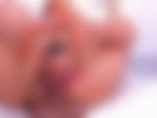 ZafiraHot MILF webcam performer live streaming