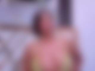 ZafiraHot MILF webcam performer live streaming