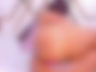ZafiraHot MILF webcam performer live streaming