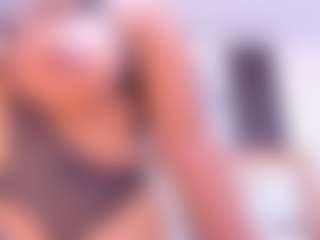 Live cam show with ZafiraHot - Athletic Ebony on CamClone