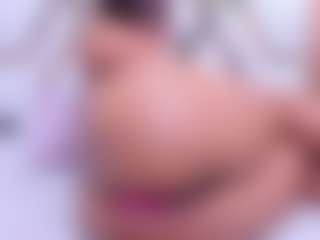 ZafiraHot MILF webcam performer live streaming