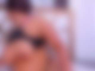 Live cam show with ZafiraHot - Fingering MILF on alttransgirls