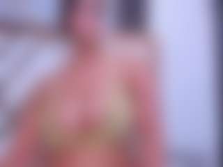 ZafiraHot MILF webcam performer live streaming