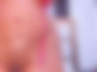 ZafiraHot MILF webcam performer live streaming