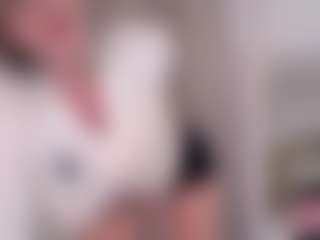 Live cam show with DesireMira - Solo on Camsoda