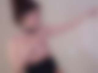 DesireMira's Live Sex Cam Show