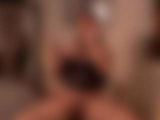 Live cam show with Lady Di - Blonde Hair on Free Soda