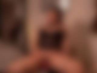 Lady Di's Live Sex Cam Show