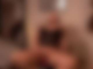 Lady Di's Live Sex Cam Show