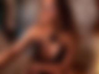 Live cam show with Lady Di - Fingers on googirlz