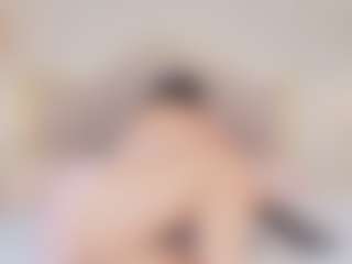 Live cam show with Kismett - Smoking on CamClone