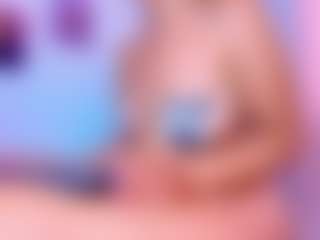 Live cam show with AmaiaHot - Cute on Camsoda
