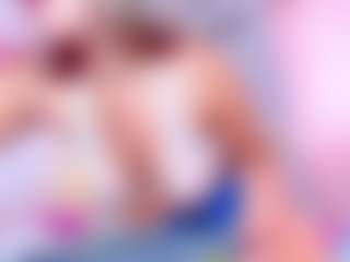 Live cam show with AmaiaHot - Brown Hair Petite on Livezox