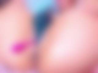 Live cam show with AmaiaHot - Public on Camming Site