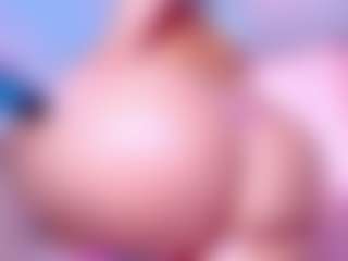 Live cam show with AmaiaHot - Foot Fetish on StripNow
