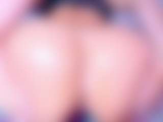 Live cam show with AmaiaHot - Public Brown Hair on Cam Slut