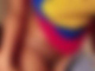 Live cam show with Hillary-queen - Control on Camiplay Live