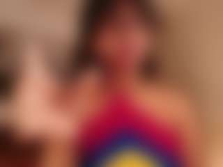 Live cam show with Hillary-queen - Athletic Teen (18+) on livesuperchat.net