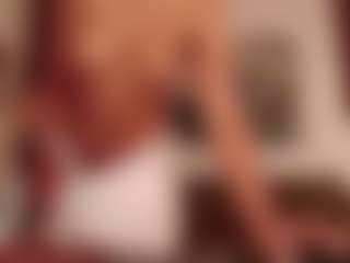 Live cam show with Hillary-queen - Black Young Adult on SmokeAndPoke
