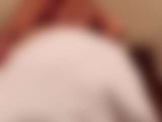 Live cam show with Hillary-queen - Smoking on livesuperchat.net