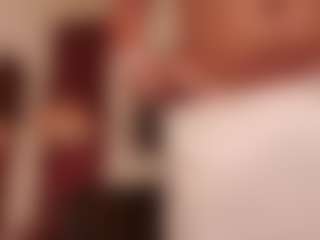 Live cam show with Hillary-queen - Twerk Ebony on Livezox