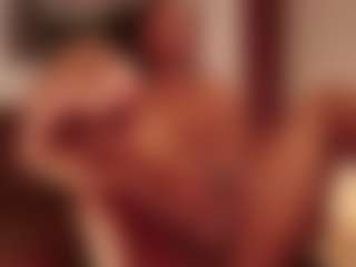 Live cam show with Hillary-queen - Athletic Public on Cam Slut