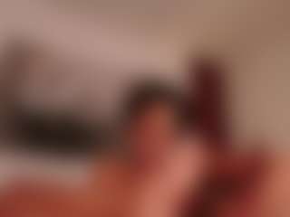 Live cam show with Hillary-queen - Ebony Teen (18+) on 1on1-livenow