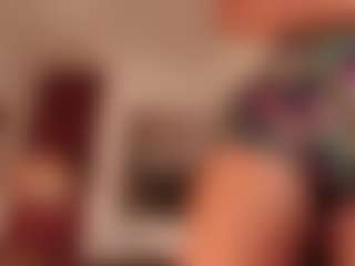 Live cam show with Hillary-queen - Smoking on Soda Cam