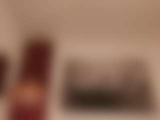 Live cam show with Hillary-queen - Smoking on Camsoda