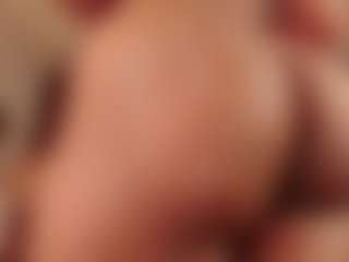 Live cam show with Hillary-queen - Living Room on Camiplay Live