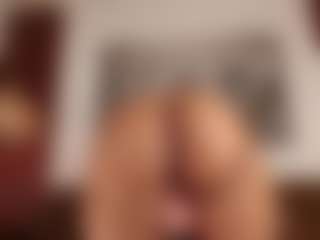 Live cam show with Hillary-queen - Athletic on sexylive.show