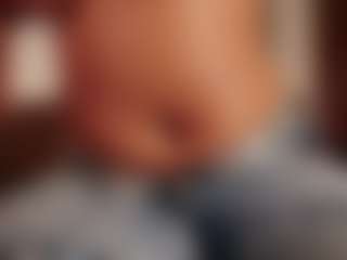 Live cam show with Hillary-queen - Smoking on CamClone