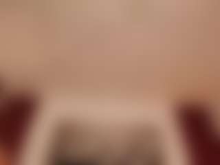 Live cam show with Hillary-queen - Spank Ebony on AdultVida.com