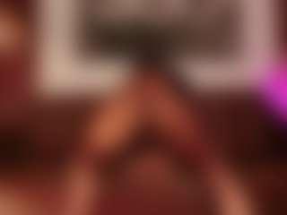 Live cam show with Hillary-queen - Smoking on Camsoda