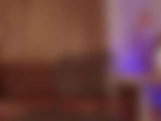 Live cam show with Hillary-queen - Athletic Dildo on AdultVida.com