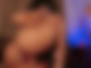 Live cam show with Hillary-queen - Living Room on Sweet Sext
