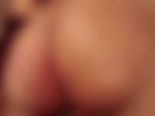 Live cam show with Hillary-queen - Ass Clapping on chickslive.net