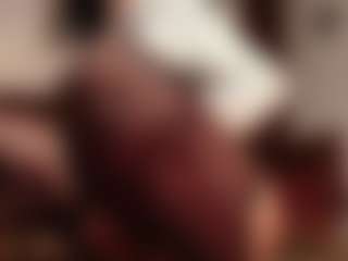 Live cam show with Hillary-queen - Athletic Blowjob on chickslive.net