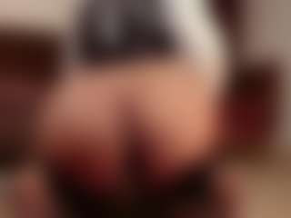 Live cam show with Hillary-queen - Ebony Teen (18+) on Camsoda