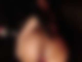 Cam Show en direct de Hillaryebony_