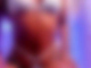 Live cam show with IvannaVega - Public Ebony on Uber Horny