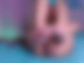 Live cam show with mia-xs - Living Room on SxyPornLive