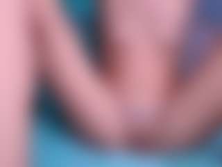 Live cam show with mia-xs - Living Room on friskycurves.com