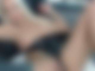 Live cam show with selenaqueenn - Strapon on Camsoda