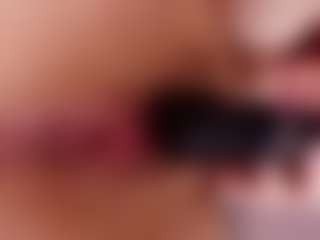veronica-777's Live Sex Cam Show